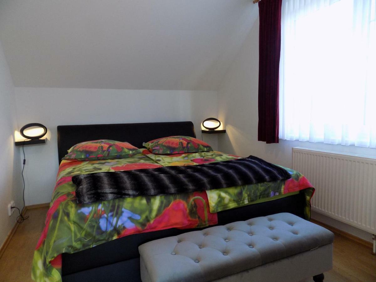 Landhaus Florian Apartment Rovensko pod Troskami Екстериор снимка