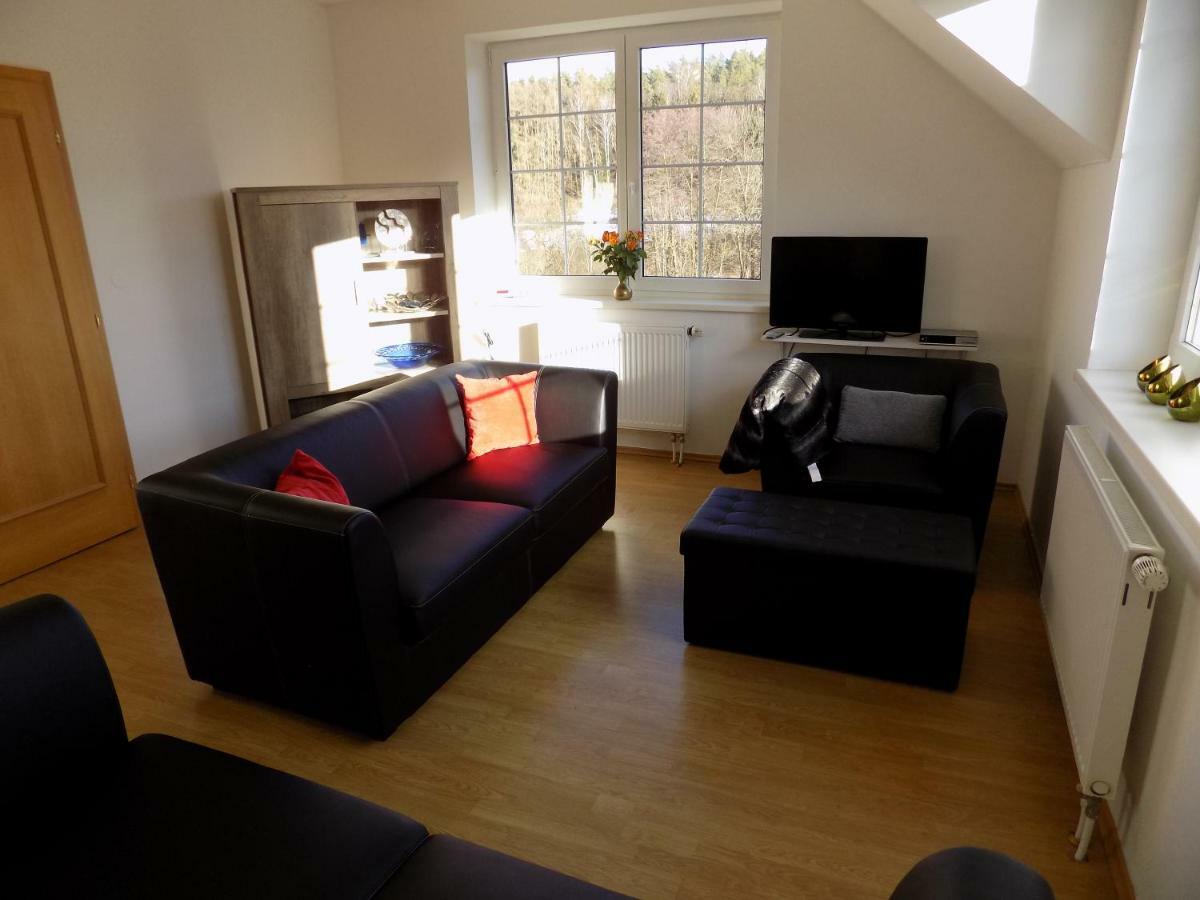 Landhaus Florian Apartment Rovensko pod Troskami Екстериор снимка