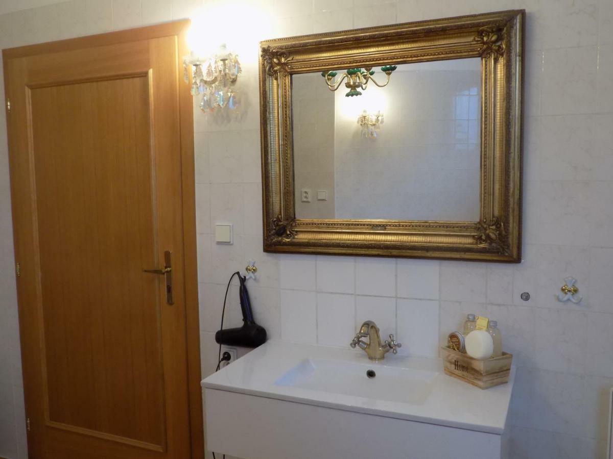 Landhaus Florian Apartment Rovensko pod Troskami Екстериор снимка